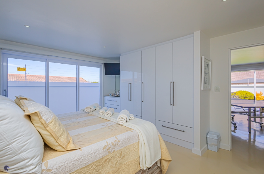 4 Bedroom Property for Sale in Myburgh Park Western Cape